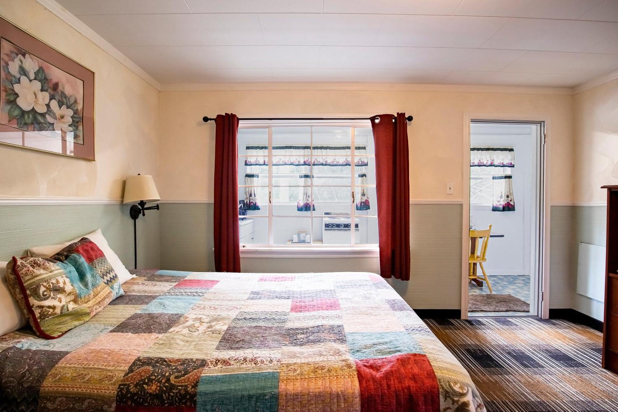 Lloyd'S On The River Country Inn By Oyo Bryson City Eksteriør billede
