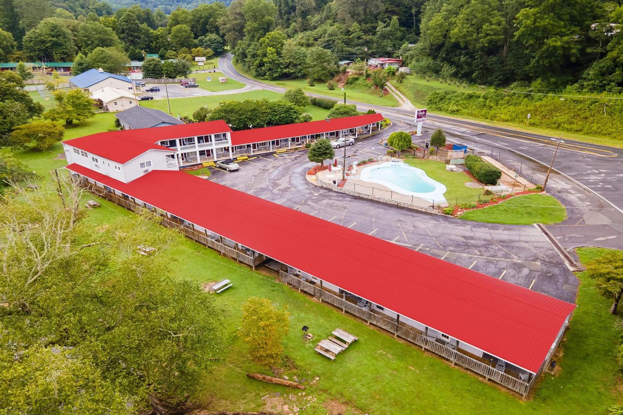 Lloyd'S On The River Country Inn By Oyo Bryson City Eksteriør billede