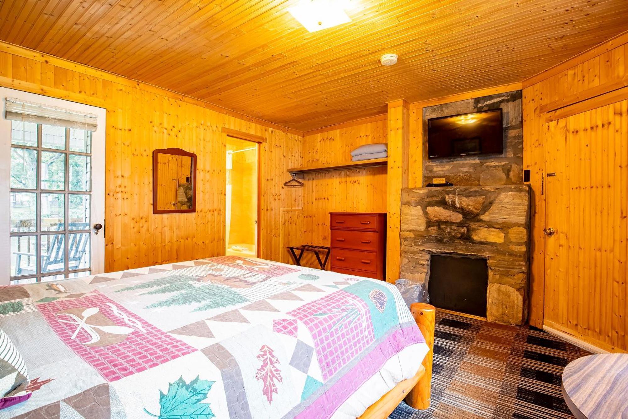 Lloyd'S On The River Country Inn By Oyo Bryson City Eksteriør billede