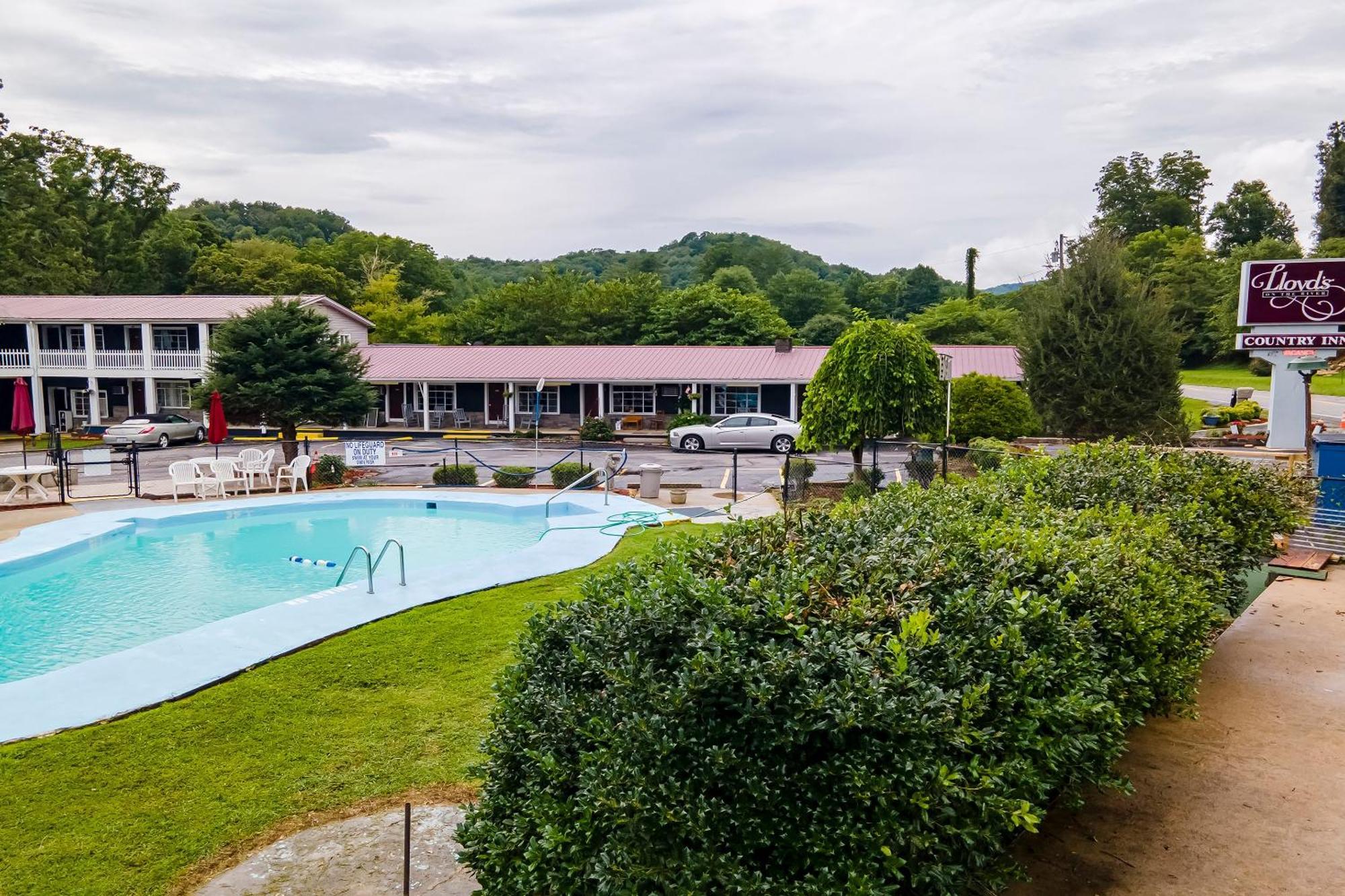 Lloyd'S On The River Country Inn By Oyo Bryson City Eksteriør billede