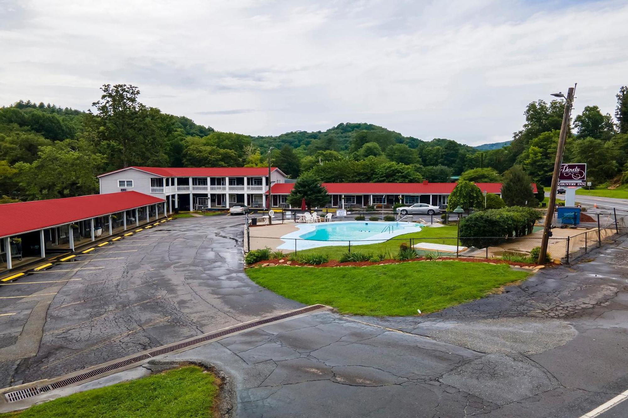 Lloyd'S On The River Country Inn By Oyo Bryson City Eksteriør billede